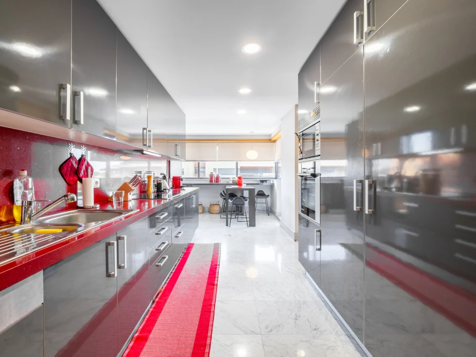 Apartamento T5 para Venda em Paranhos Foto 4