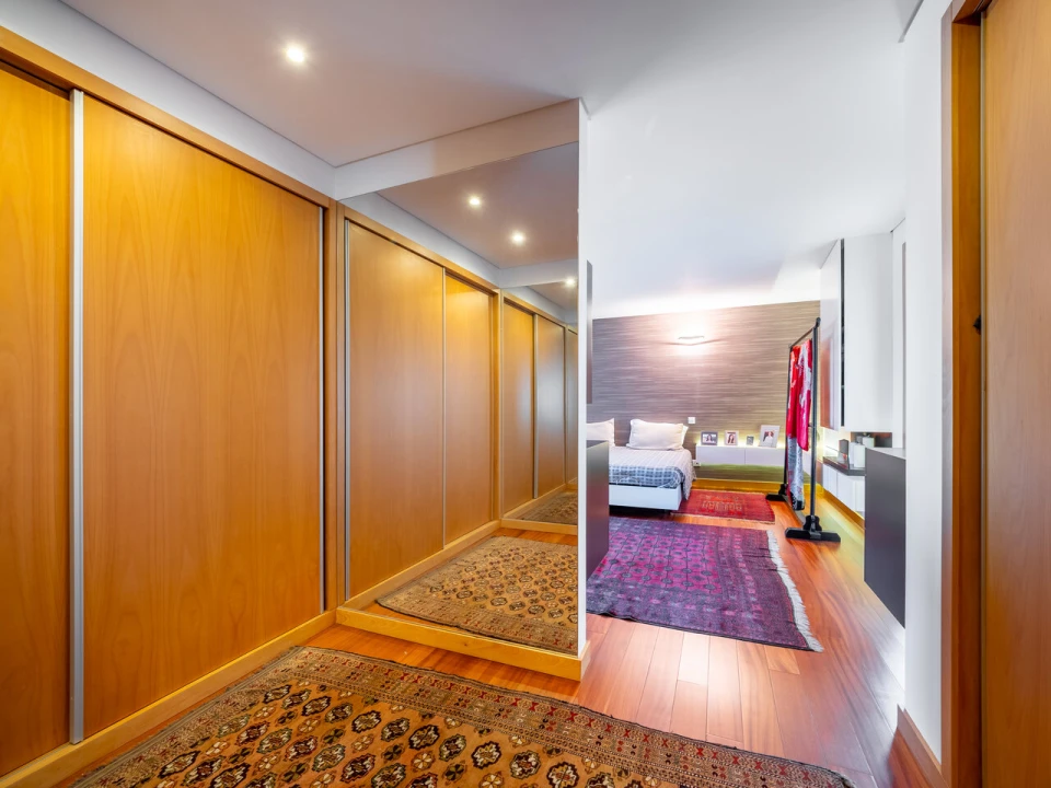Apartamento T5 para Venda em Paranhos Foto 19