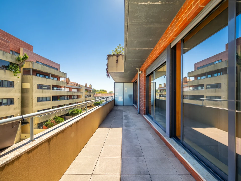 Apartamento T5 para Venda em Paranhos Foto 1