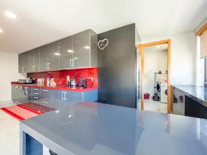 Apartamento T5 para Venda em Paranhos Foto 13