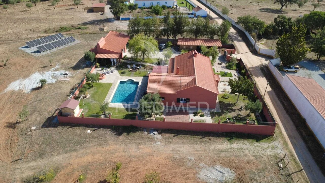 Quinta T4 para Venda em São Cristovão Foto 29