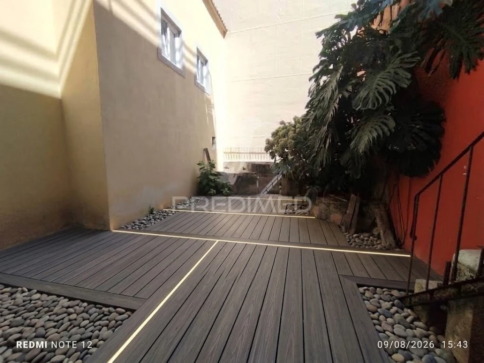Moradia T4 para Venda em Venteira Foto 4