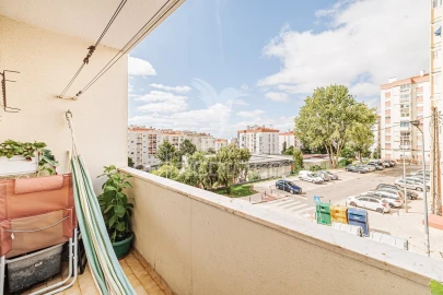 Apartamento T3 para Venda em Massamá e Monte Abraão