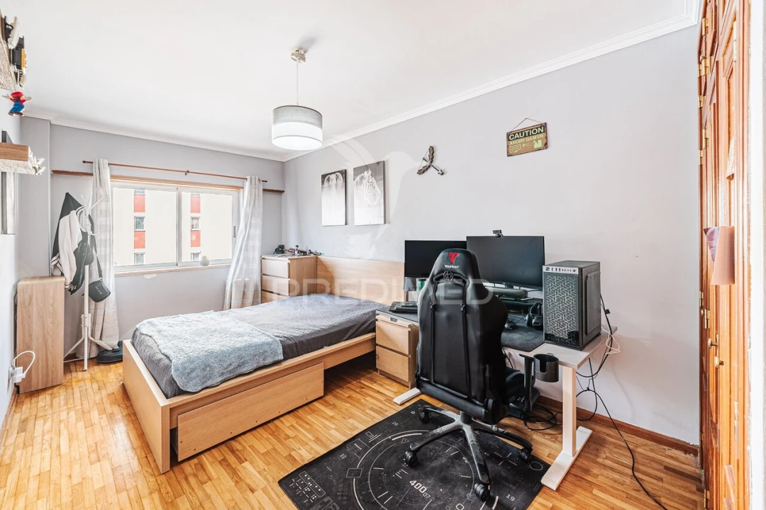 Apartamento T3 para Venda em Massamá e Monte Abraão Foto 17