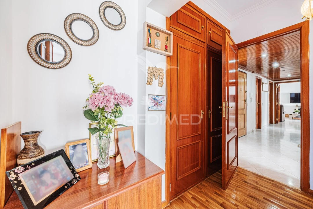 Apartamento T3 para Venda em Massamá e Monte Abraão Foto 21