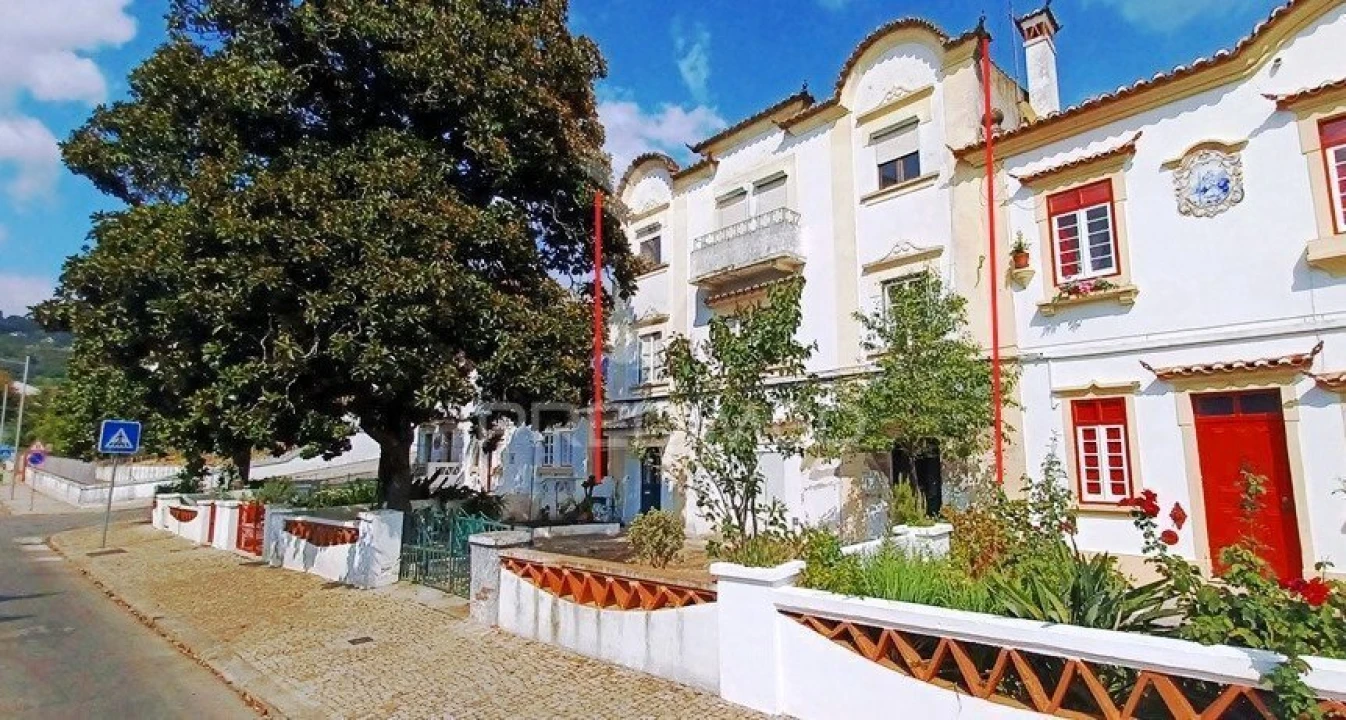 Moradia T8 para Venda em Sé e São Lourenço Foto 1