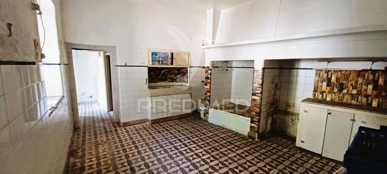 Moradia T8 para Venda em Sé e São Lourenço Foto 3