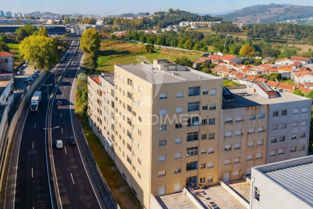 Apartamento T3 para Venda em Braga (Maximinos, Sé e Cividade) Foto 1
