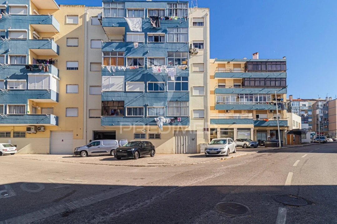 Apartamento T2 para Venda em Amora Foto 34