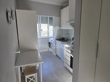 Apartamento T2 para Venda em Queluz e Belas