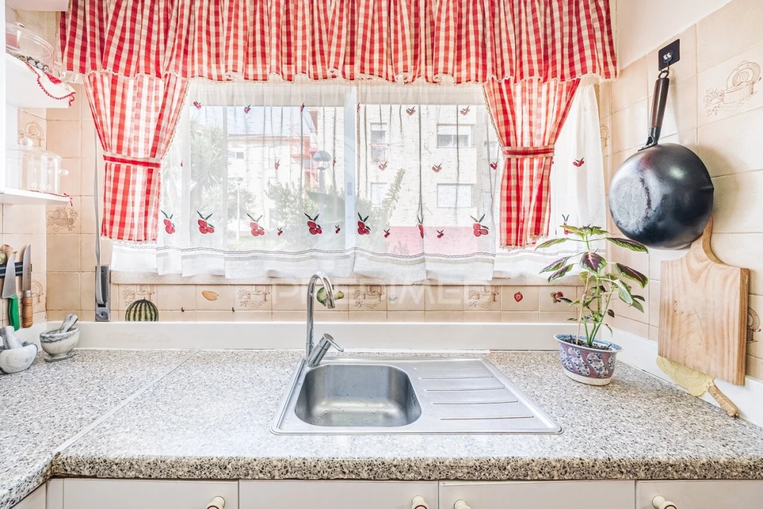 Apartamento T2 para Venda em Queluz e Belas Foto 22