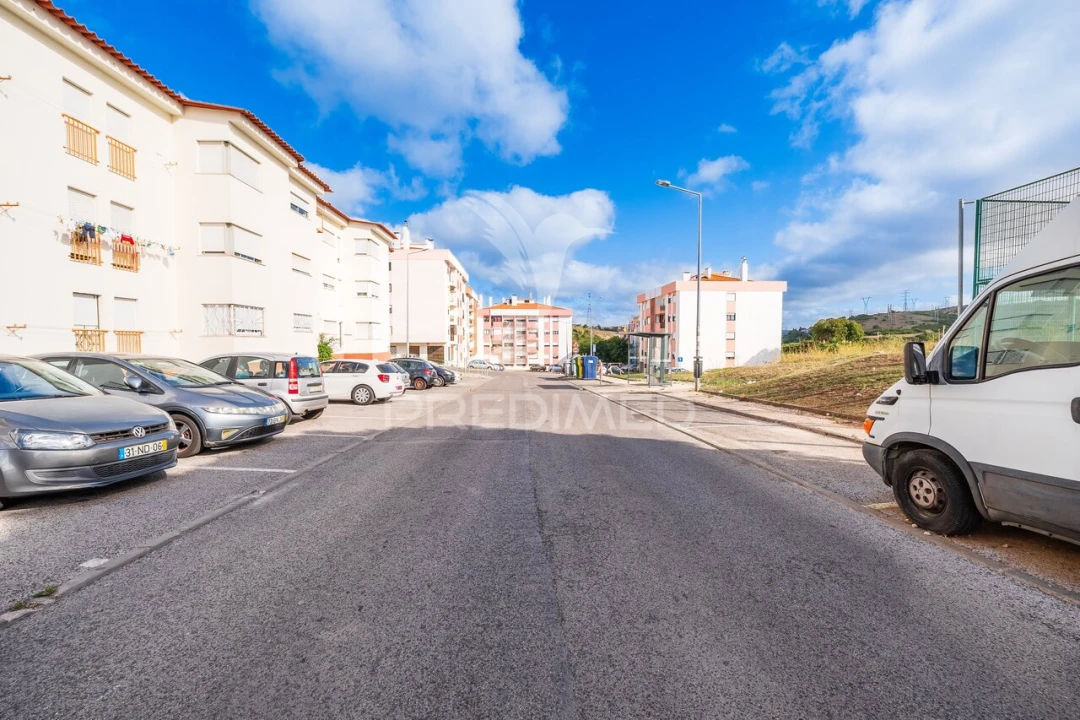 Apartamento T2 para Venda em Queluz e Belas Foto 35