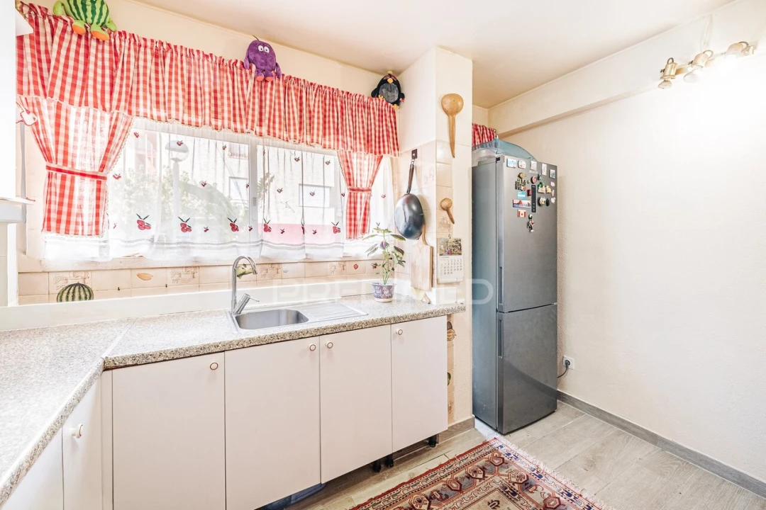 Apartamento T2 para Venda em Queluz e Belas Foto 16