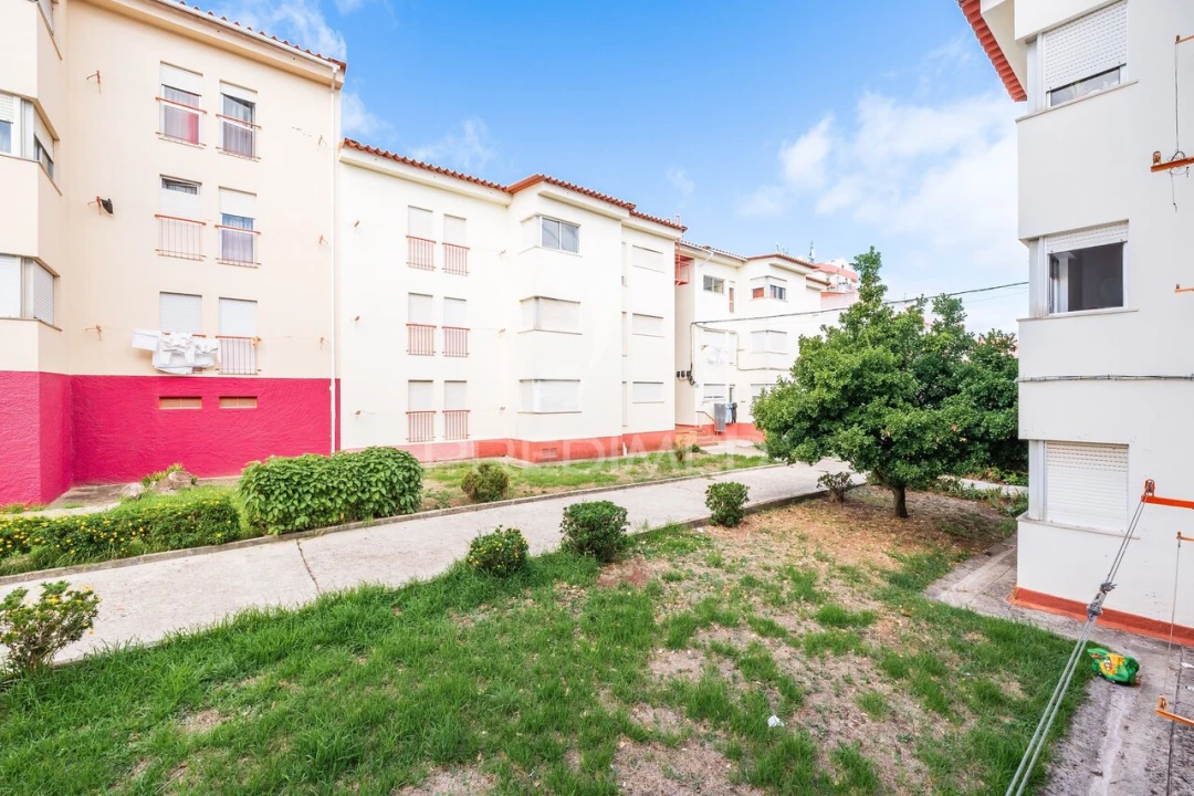 Apartamento T2 para Venda em Queluz e Belas Foto 30