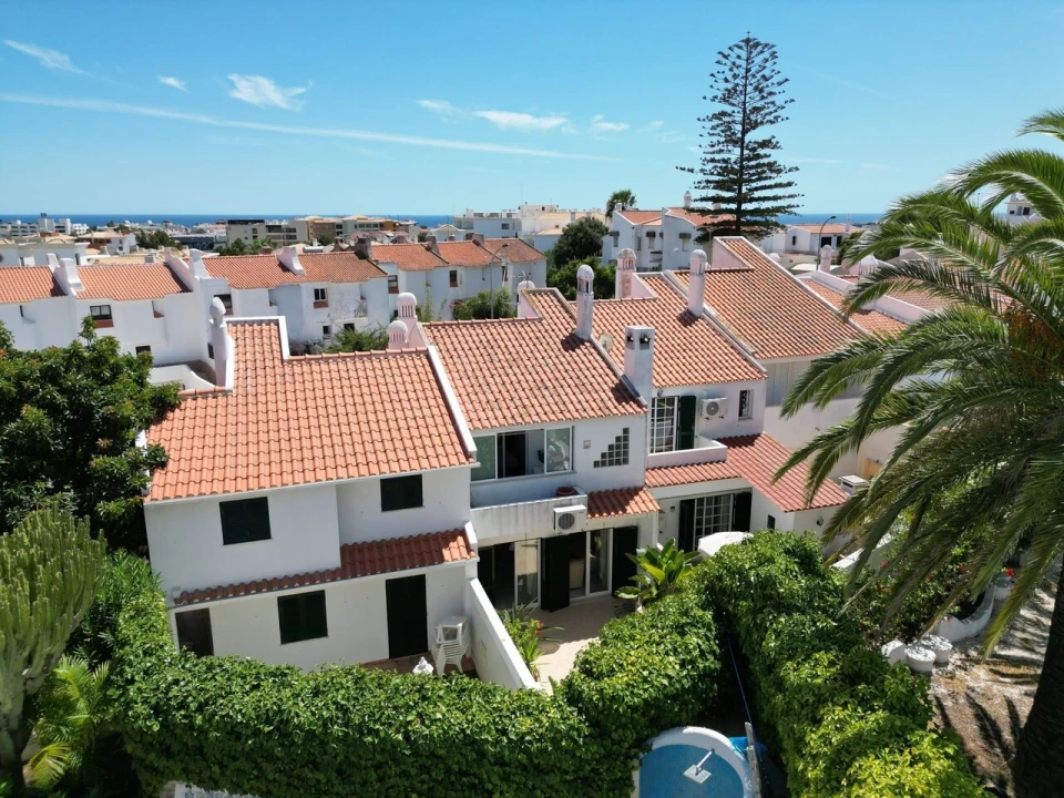 Moradia T2 para Venda em Albufeira e Olhos de Água Foto 11