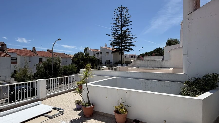 Moradia T2 para Venda em Albufeira e Olhos de Água