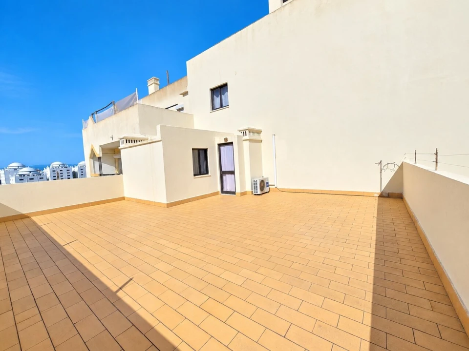 Apartamento T1 para Venda em Portimão Foto 11