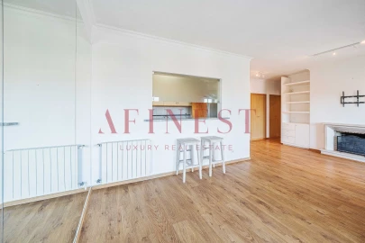 Apartamento T1 para Arrendamento em Santa Maria e São Miguel, São Martinho, São Pedro Penaferrim