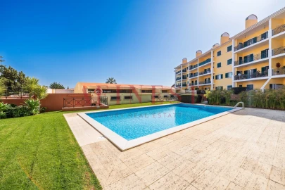 Apartamento T1 para Arrendamento em Santa Maria e São Miguel, São Martinho, São Pedro Penaferrim