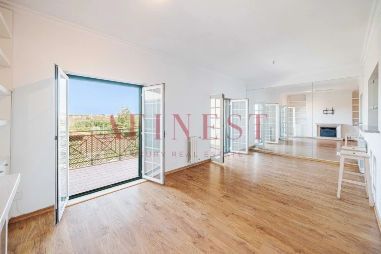 Apartamento T1 para Arrendamento em Santa Maria e São Miguel, São Martinho, São Pedro Penaferrim Foto 3