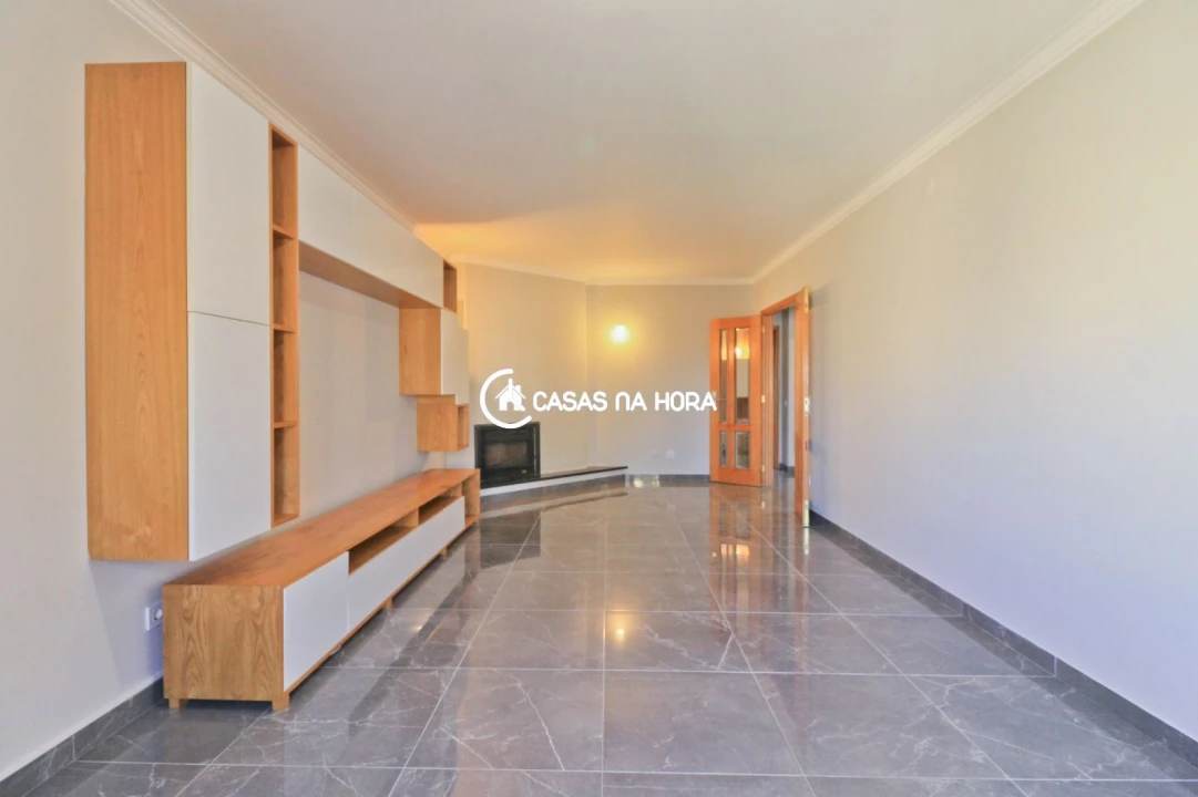 Apartamento T2 para Arrendamento em Santa Marinha e São Pedro da Afurada Foto 7