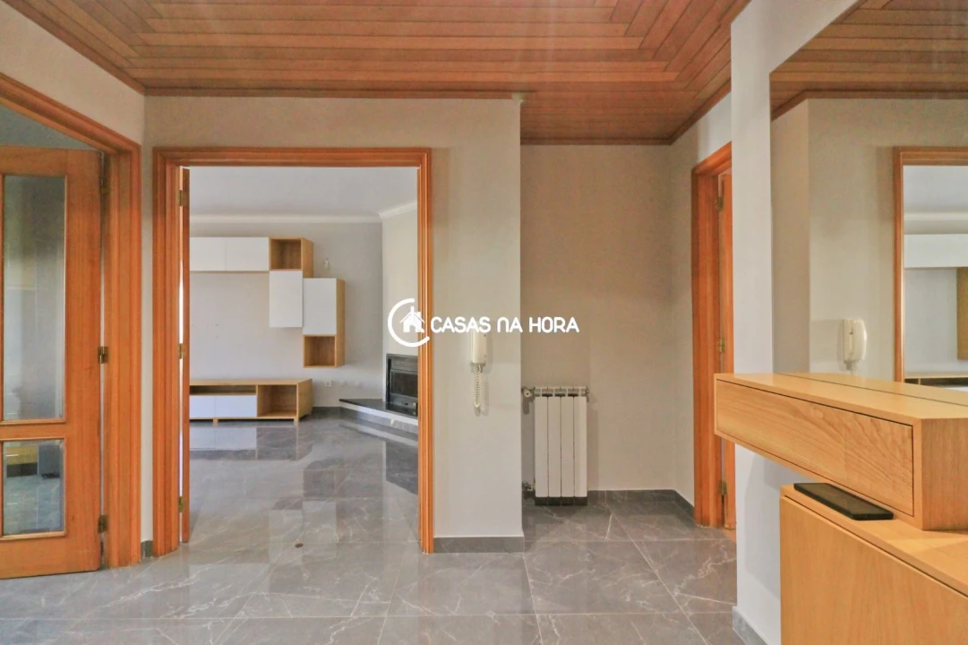 Apartamento T2 para Arrendamento em Santa Marinha e São Pedro da Afurada Foto 4