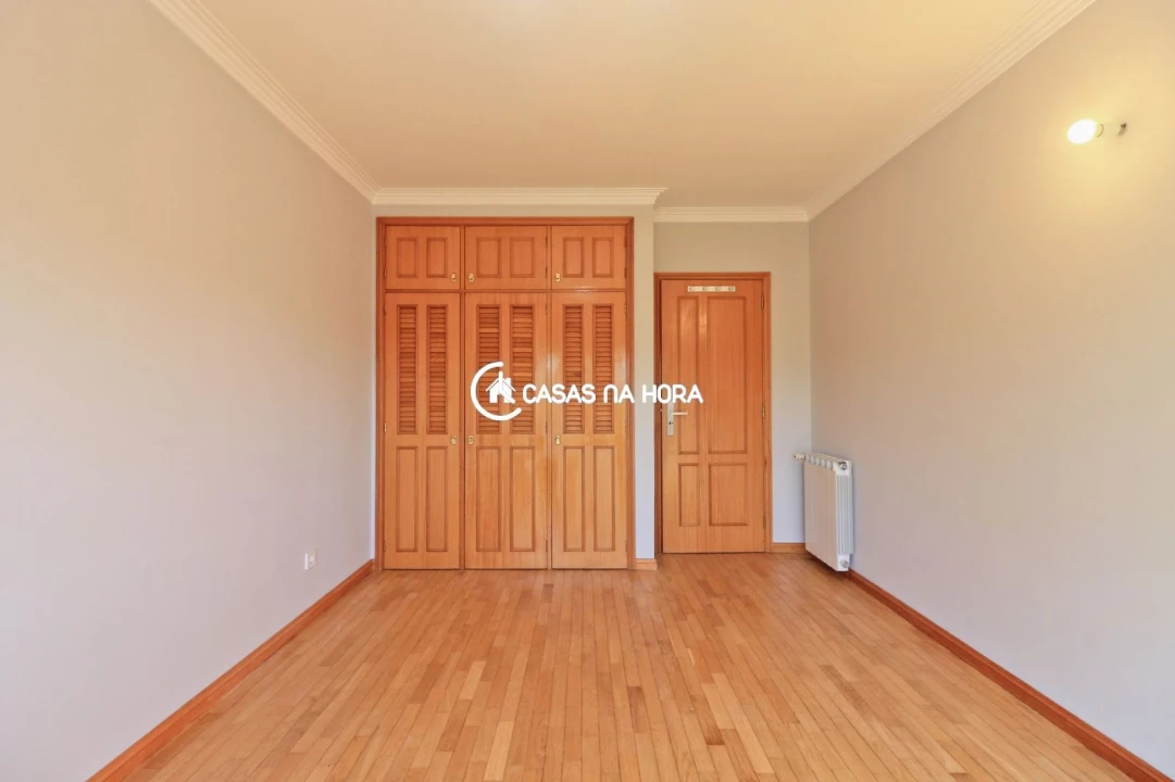 Apartamento T2 para Arrendamento em Santa Marinha e São Pedro da Afurada Foto 9