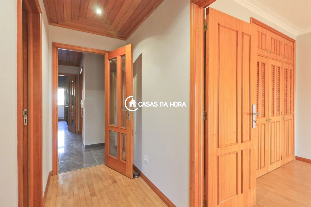 Apartamento T2 para Arrendamento em Santa Marinha e São Pedro da Afurada Foto 18
