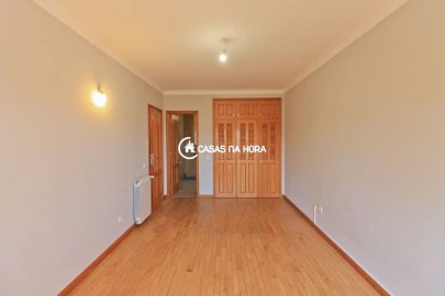 Apartamento T2 para Arrendamento em Santa Marinha e São Pedro da Afurada