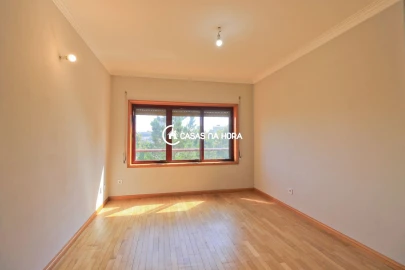 Apartamento T2 para Arrendamento em Santa Marinha e São Pedro da Afurada