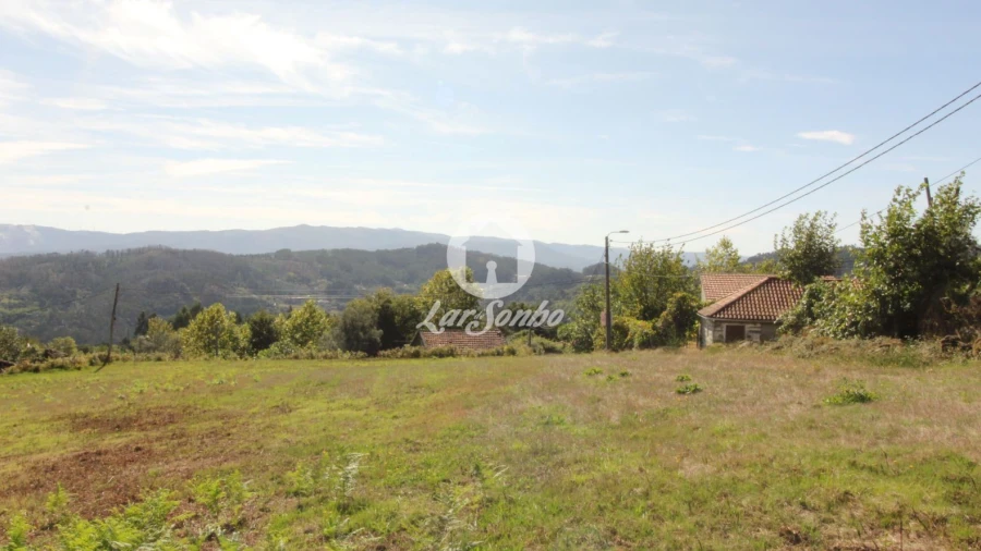Terreno para Venda em Carvalho e Basto (Santa Tecla)