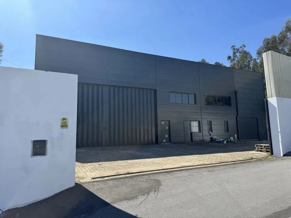Armazém para Arrendamento em Bougado (São Martinho e Santiago) Foto 1