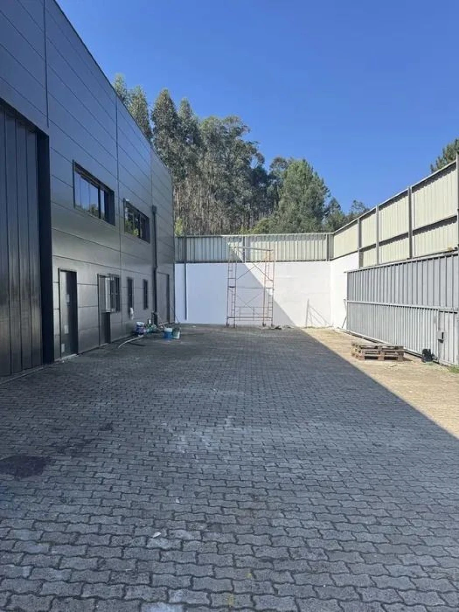 Armazém para Arrendamento em Bougado (São Martinho e Santiago) Foto 2