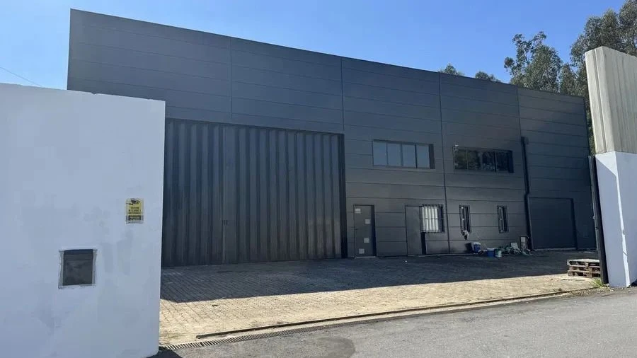Armazém para Arrendamento em Bougado (São Martinho e Santiago)