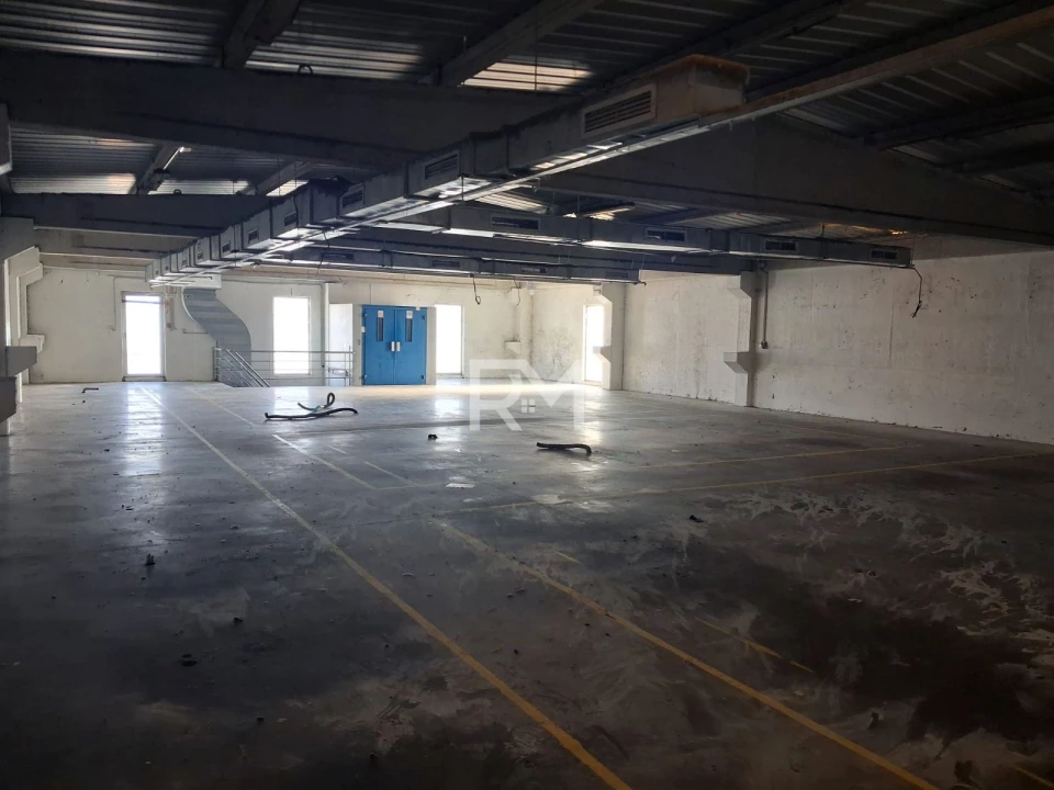 Armazém para Venda em Touguinha e Touguinhó Foto 4