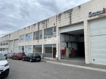 Armazém para Venda em Touguinha e Touguinhó