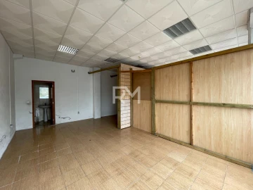 Armazém para Venda em Touguinha e Touguinhó