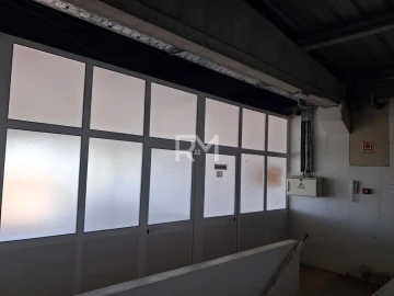 Armazém para Arrendamento em Touguinha e Touguinhó