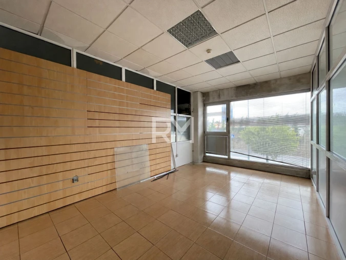 Armazém para Arrendamento em Touguinha e Touguinhó Foto 13