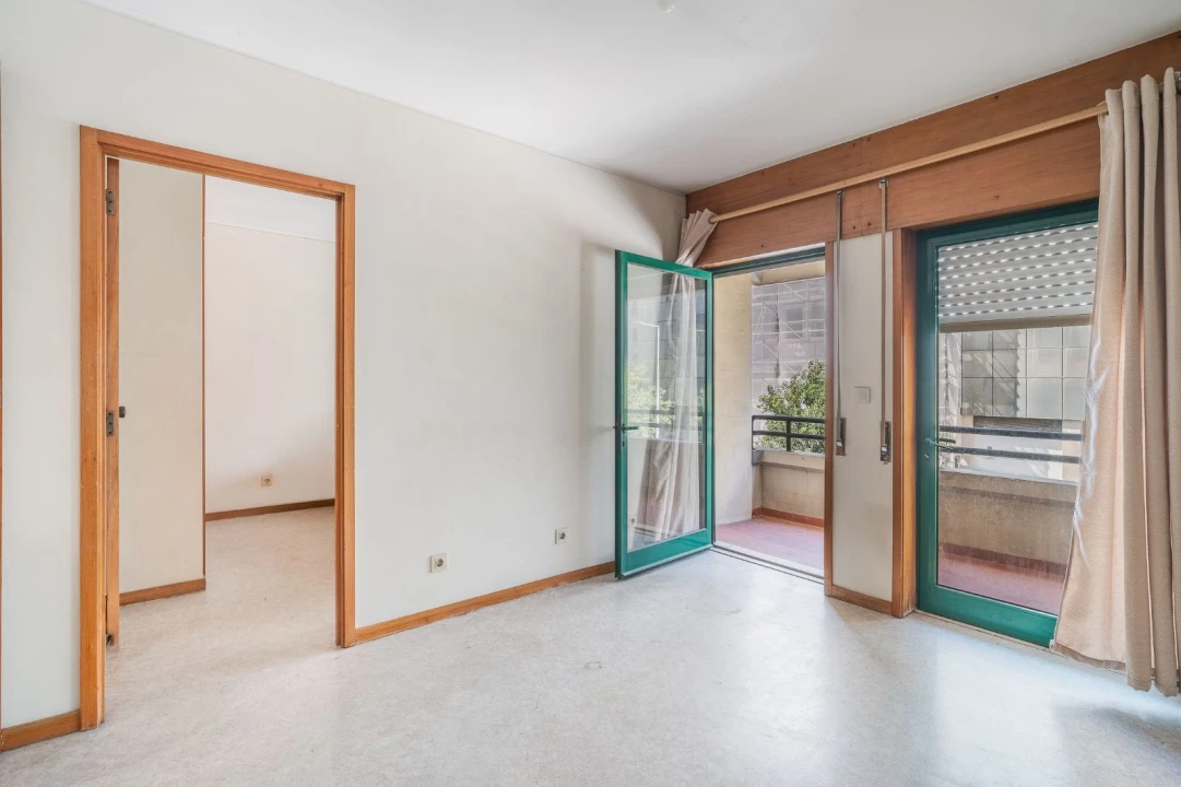 Apartamento T1 para Venda em Lordelo do Ouro e Massarelos Foto 3