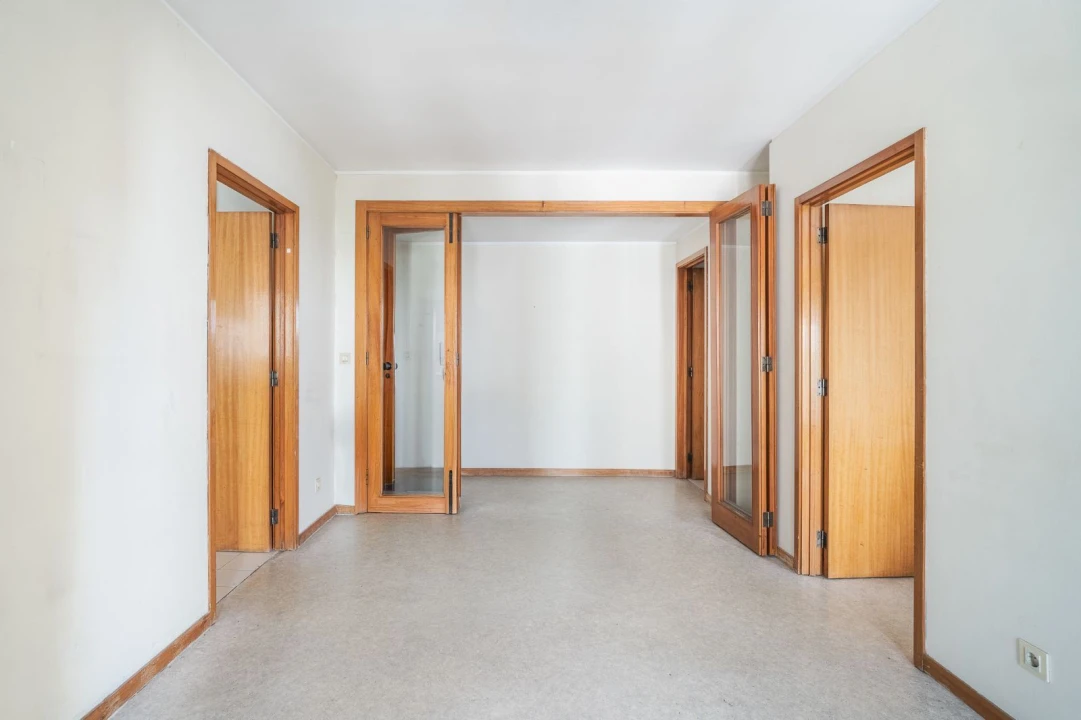 Apartamento T1 para Venda em Lordelo do Ouro e Massarelos Foto 4