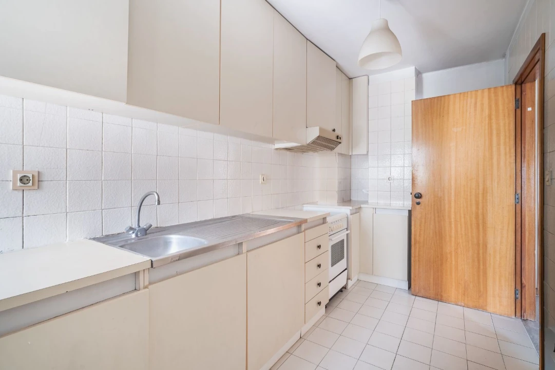 Apartamento T1 para Venda em Lordelo do Ouro e Massarelos Foto 10