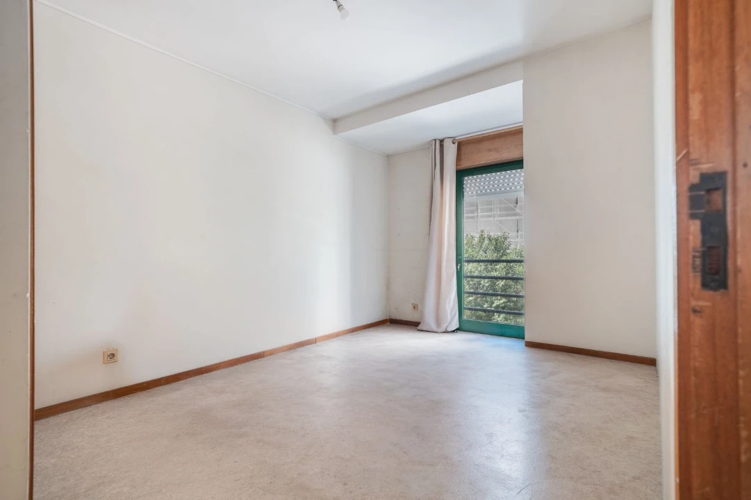 Apartamento T1 para Venda em Lordelo do Ouro e Massarelos Foto 15