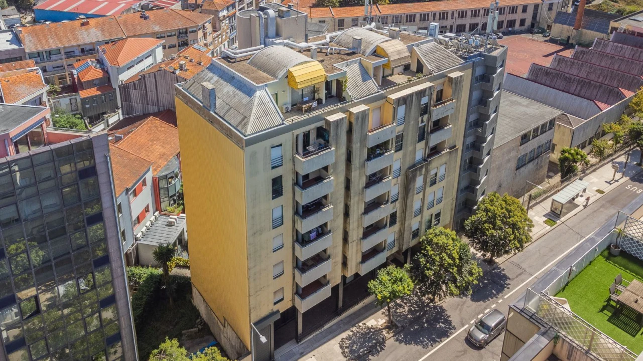 Apartamento T1 para Venda em Lordelo do Ouro e Massarelos Foto 30