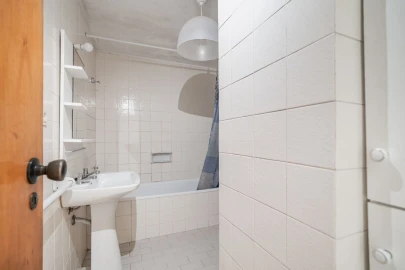 Apartamento T1 para Venda em Lordelo do Ouro e Massarelos
