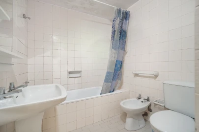 Apartamento T1 para Venda em Lordelo do Ouro e Massarelos