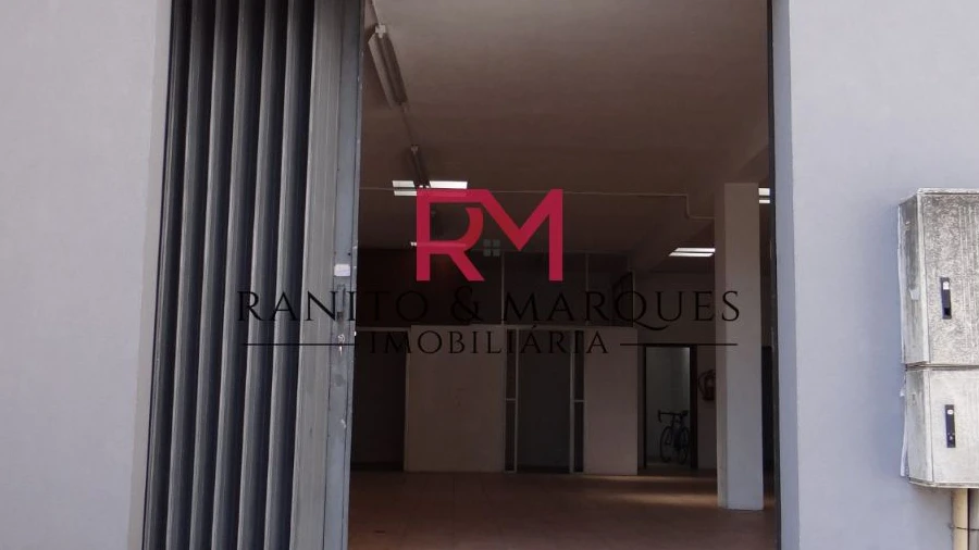 Armazém para Arrendamento em Valongo