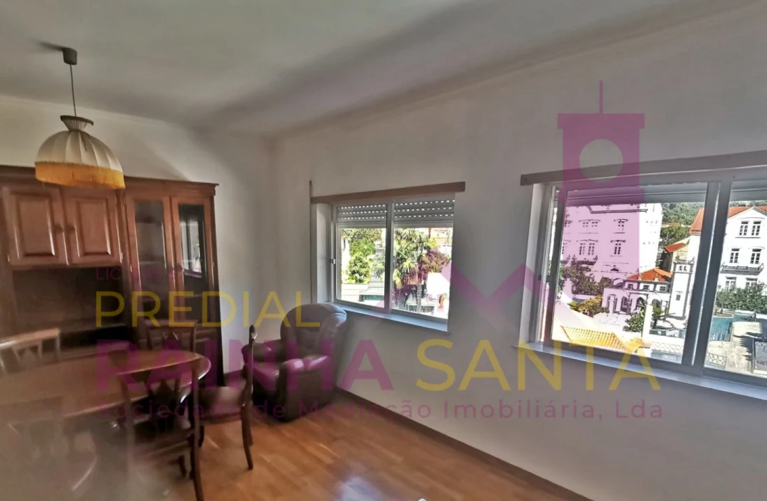 Apartamento T2 para Arrendamento em Santa Clara e Castelo Viegas Foto 1