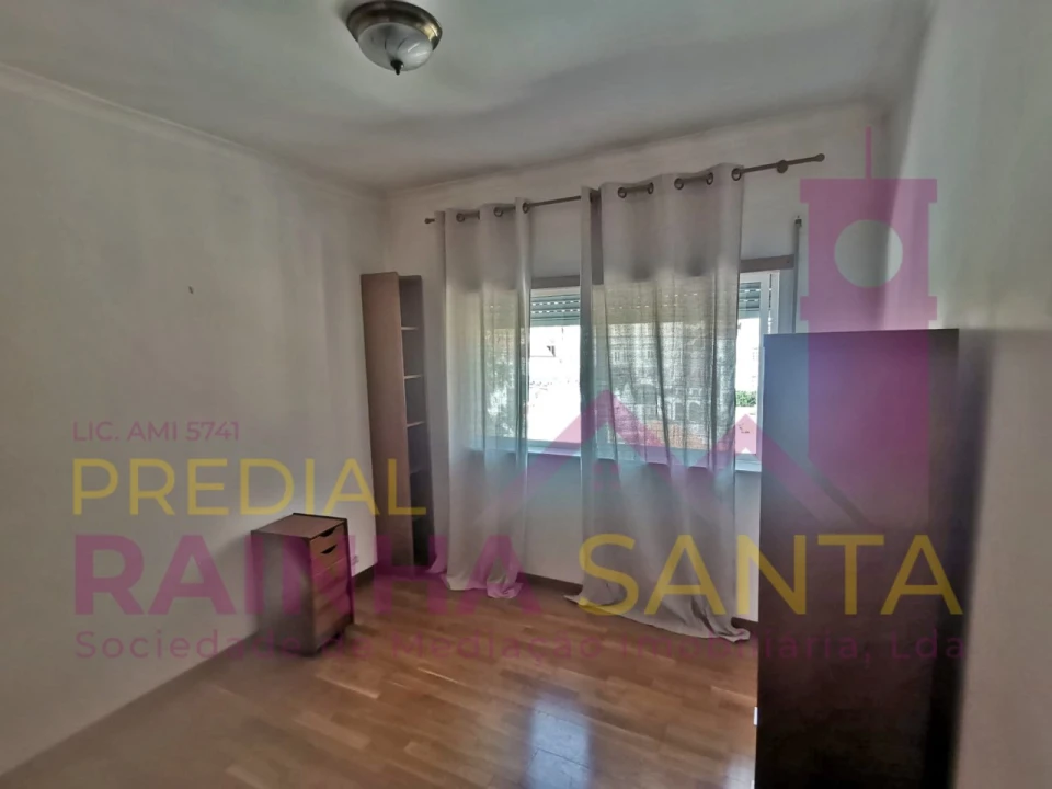 Apartamento T2 para Arrendamento em Santa Clara e Castelo Viegas Foto 7
