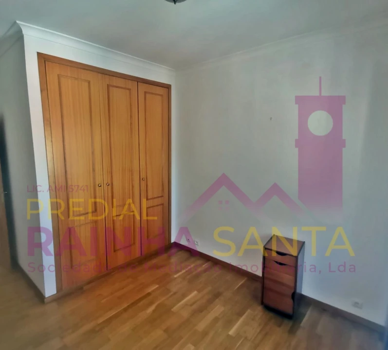Apartamento T2 para Arrendamento em Santa Clara e Castelo Viegas Foto 8